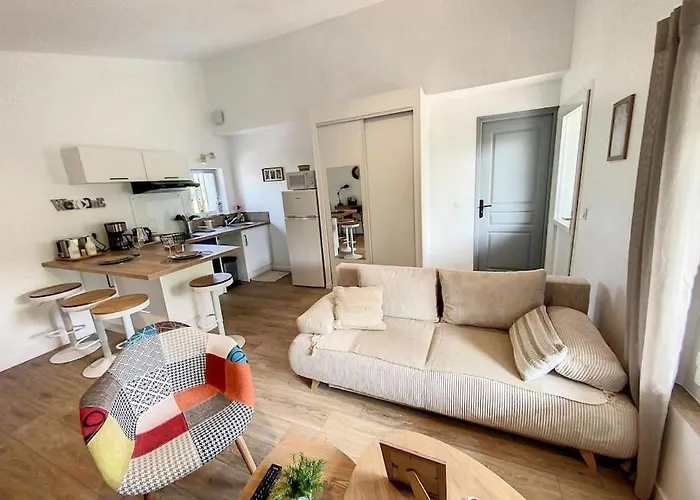 Les Penates Du Pastel - Jardin & Terrasse Apartmán *